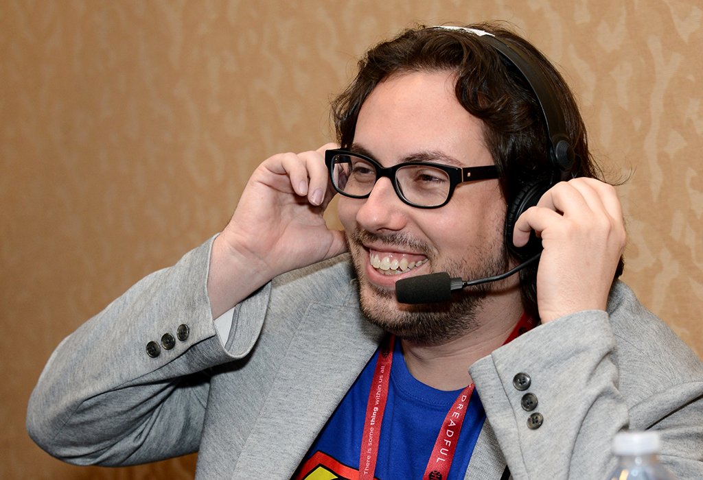 sternshow's tweet photo. Retweet to wish @jdharm a Happy Birthday! https://t.co/ly2KWfAjxH