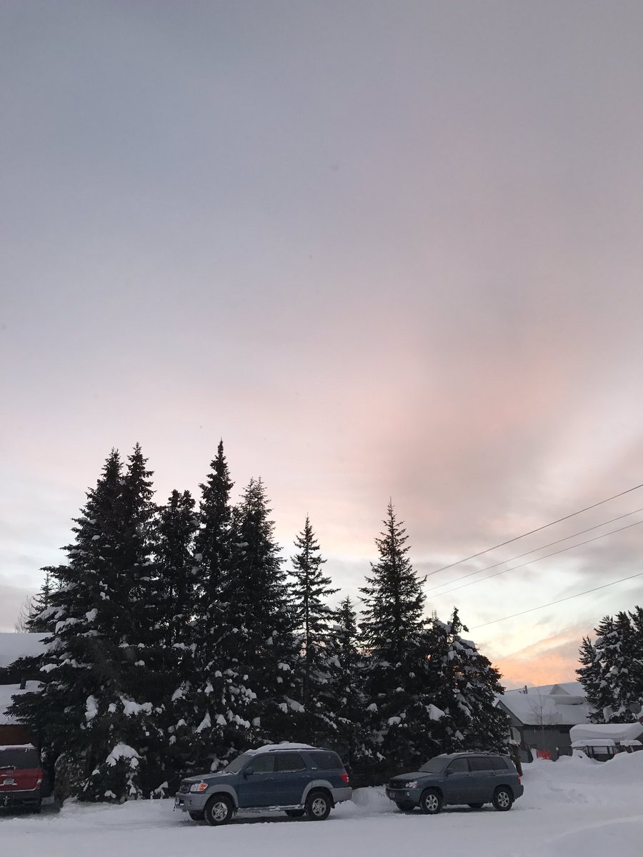 kkSize17's tweet photo. Day 364 of 365 sunrises. #westyellowstone https://t.co/rBLidwIitM