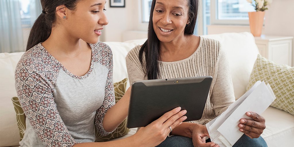 Discover's tweet photo. Like a good GPA, good #credit can open doors. Start preparing your high schooler now with these #DiscoverTips: https://t.co/ePmhYcm3nR https://t.co/JSUsEGwdZV