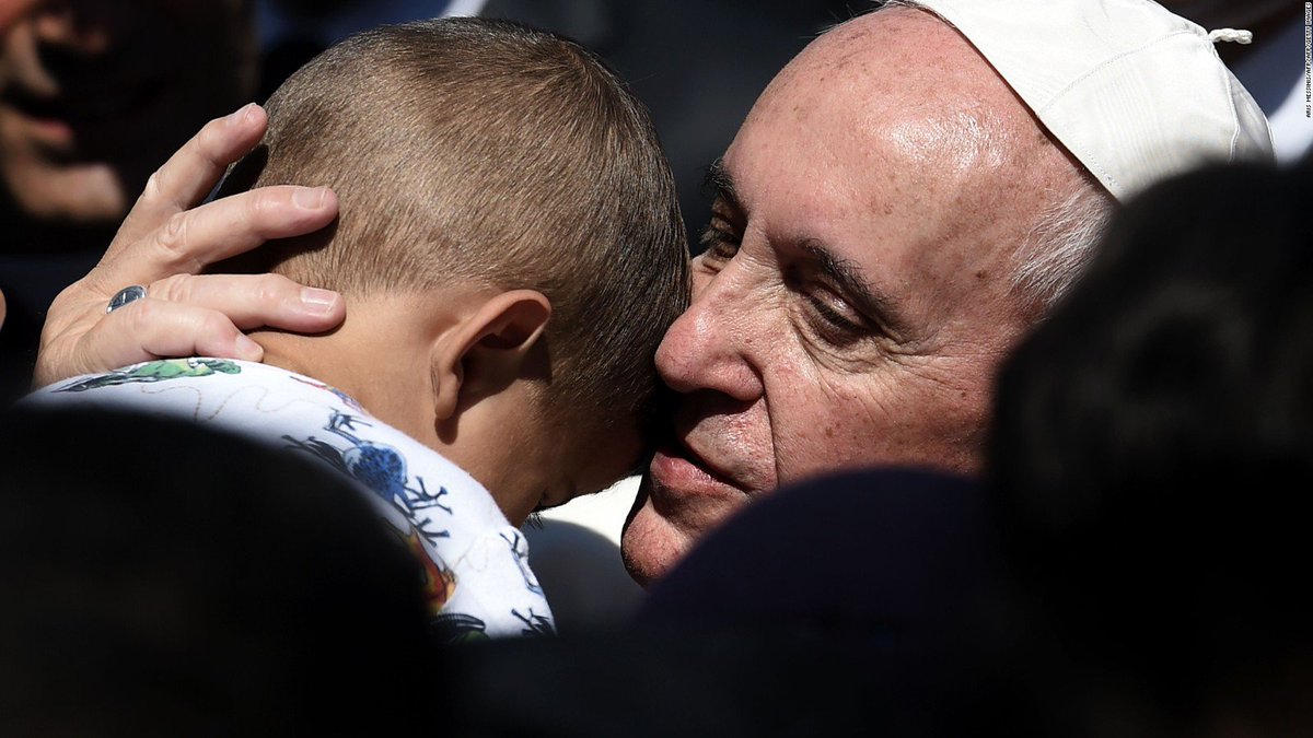 MartisDurrandes's tweet photo. #PopeFrancis  Calling &amp; Threatening People Over #Pizzagate: PARODY OR REALITY? YOU DECIDE!? #2 WATCH VIDEO BELOW! 
https://t.co/VTdX91k3xl https://t.co/21lgRDjNLH