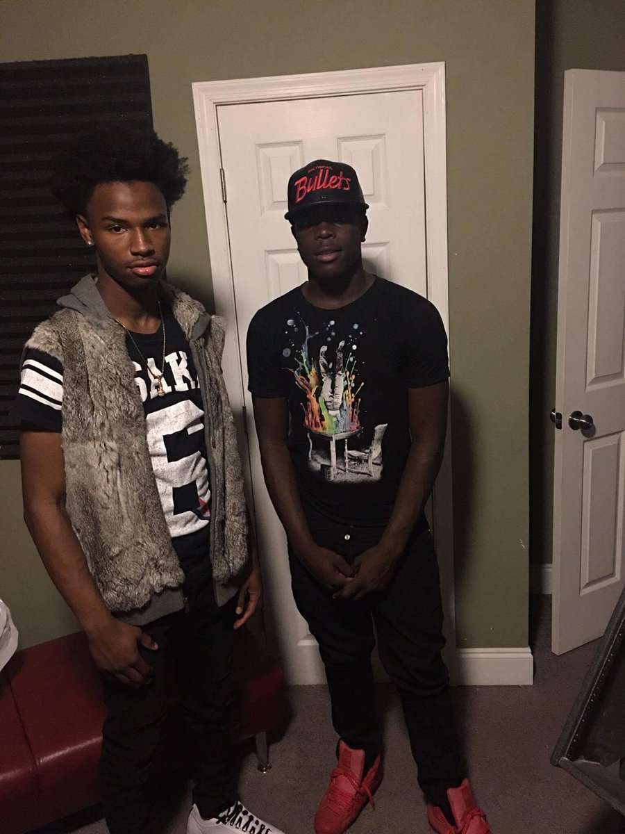 RockBottomBoyz1's tweet photo. We always making moves..💯 #RockBottomBoyz #BaltimoreFam #NewMusicComingSoon 🔥🔥🔥 https://t.co/ZOTeW5QoJC