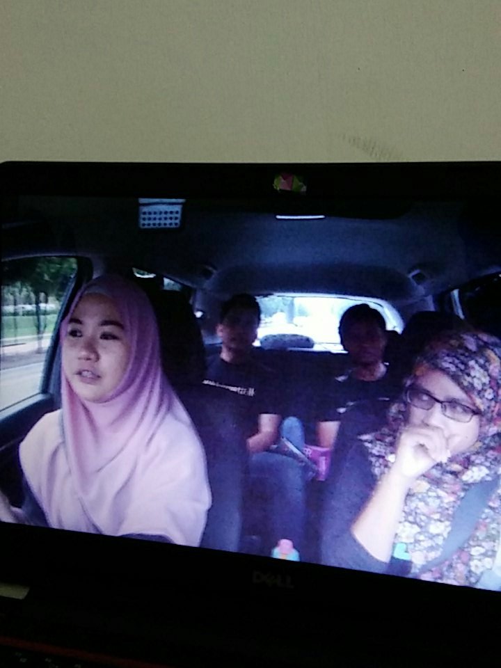 adzrilmaizan's tweet image. Tgh layan #bloggertalk @neyrashazeyra yg dibebel oleh @frhdafri