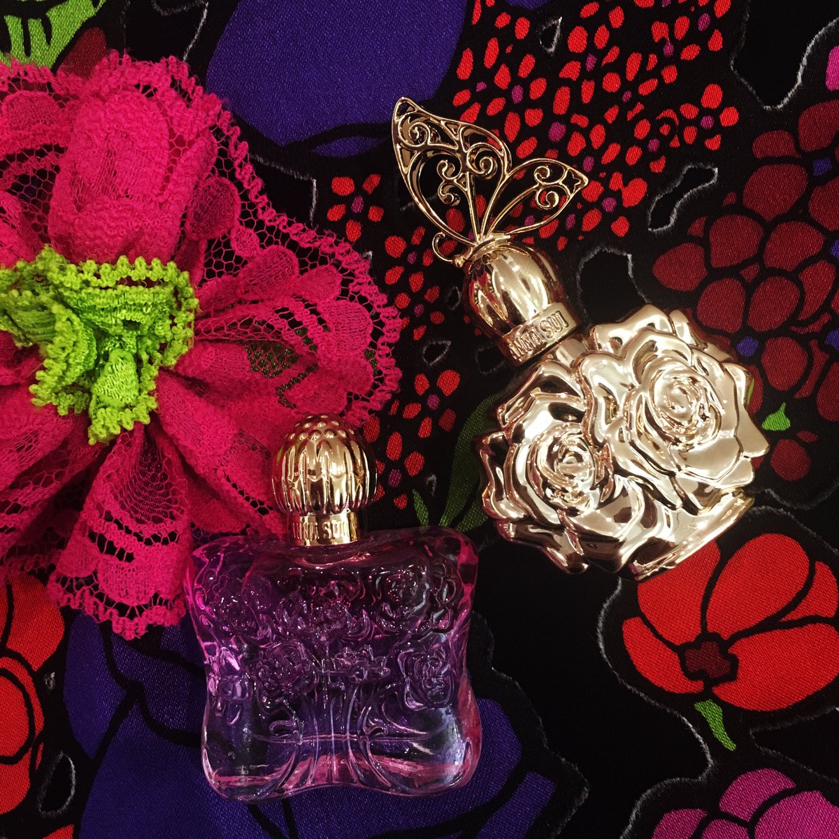 How about a new fragrance for 2017? Try out Anna’s minis. bit.ly/2hX5QDk #AnnaSuiFragrance