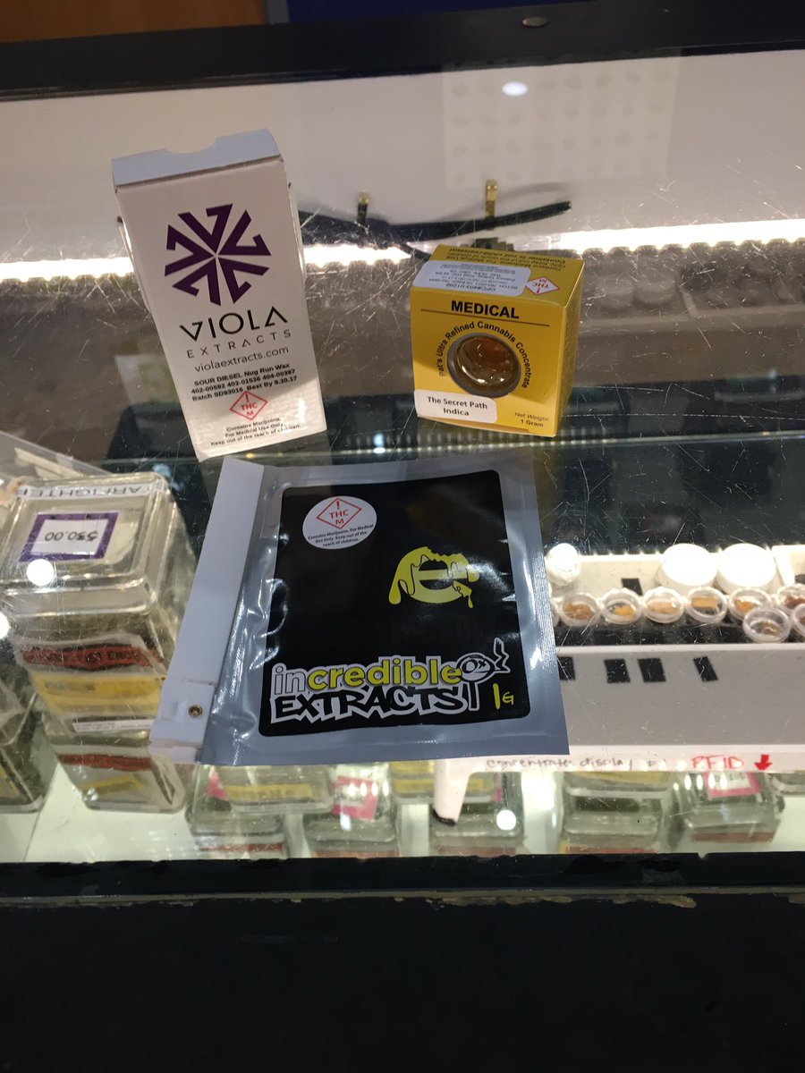 newage_719's tweet photo. 1 gram viola wax, 1 gram pat pen nectar, and 1 gram incredibles fresh frozen shatter for $100 only at NEWAGE Medical valid through 12/31/16 https://t.co/TewOqv0Qsj