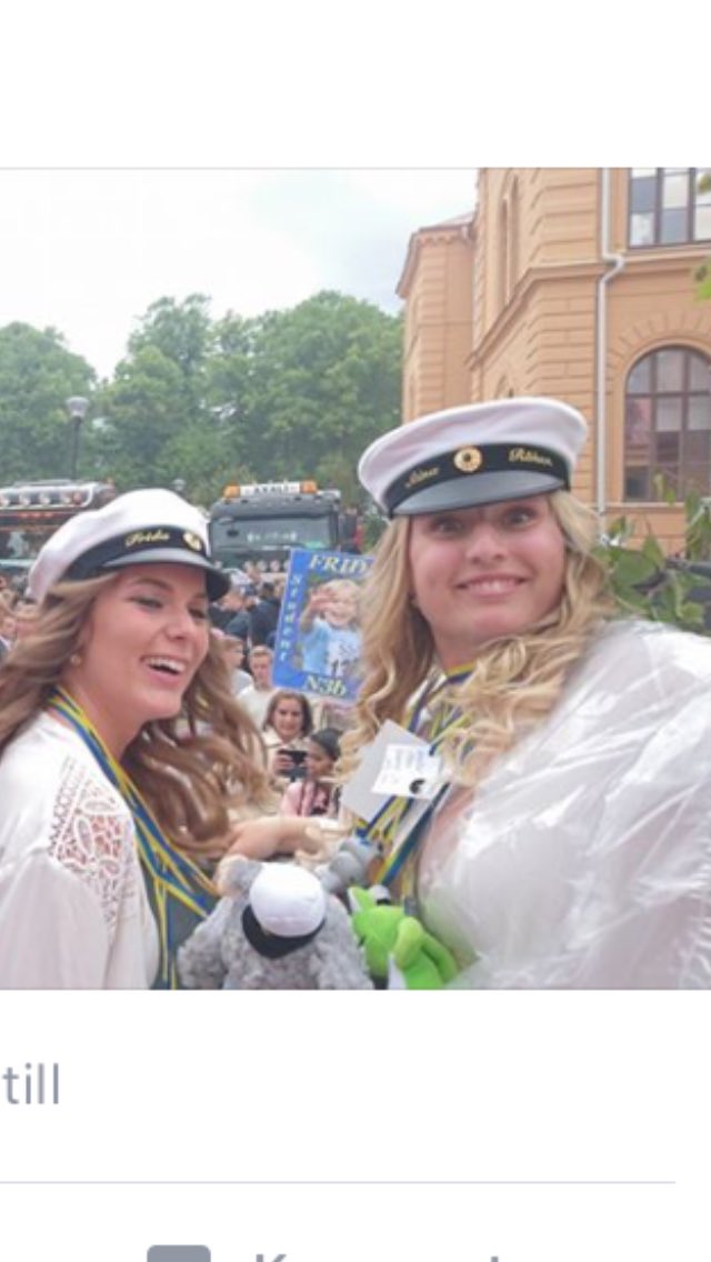 stinaroken's tweet photo. När man går in på enskildas alumninätverk och hittar denna :-) inte alls övertaggad:-) https://t.co/QASOAHE2fJ