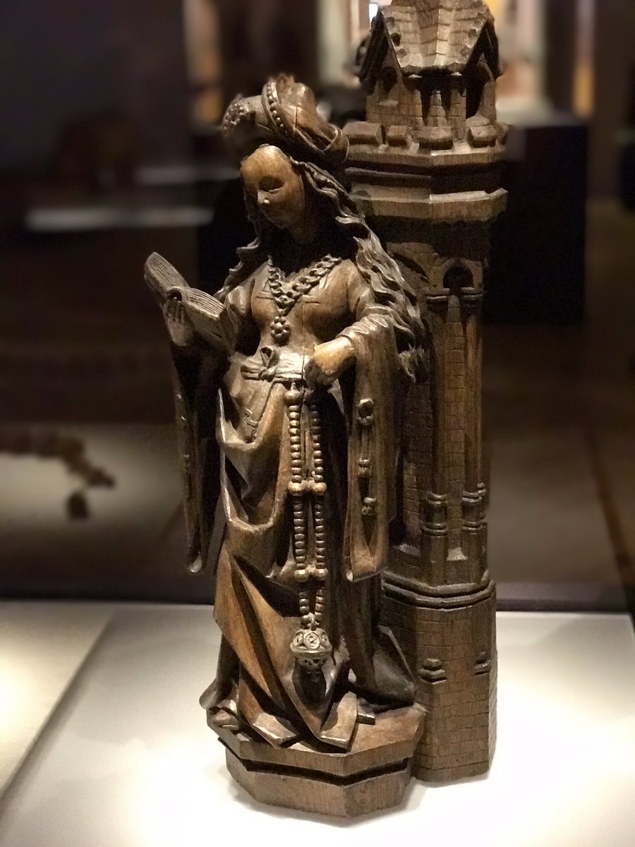 adrianhon's tweet photo. Gothic boxwood miniatures #miniago https://t.co/h4H3GHl0ES