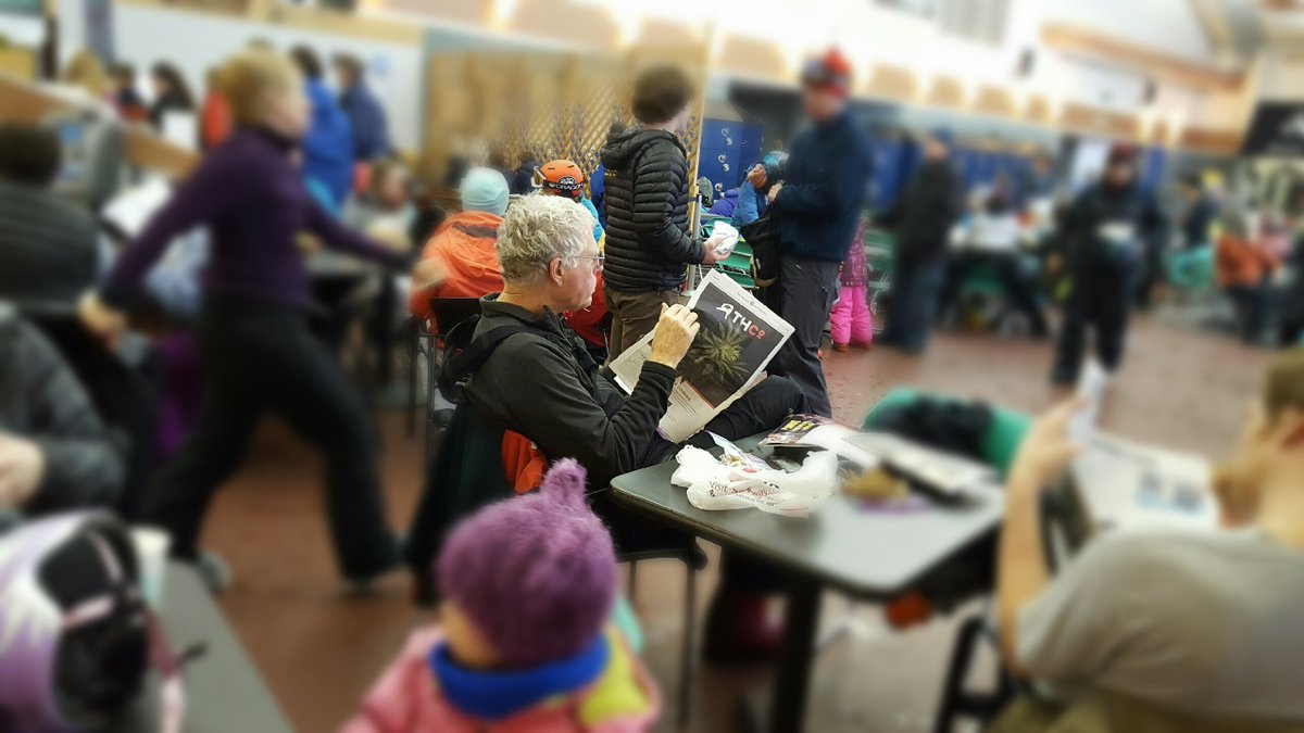 TurnagainHerbCo's tweet photo. #Spotted in the #wild: a #striking, full-page &amp; full-color depiction of #advertising #beauty! Can you say #exposure? #Ski crowd of ~200 ppl https://t.co/5xVQsMXrpM
