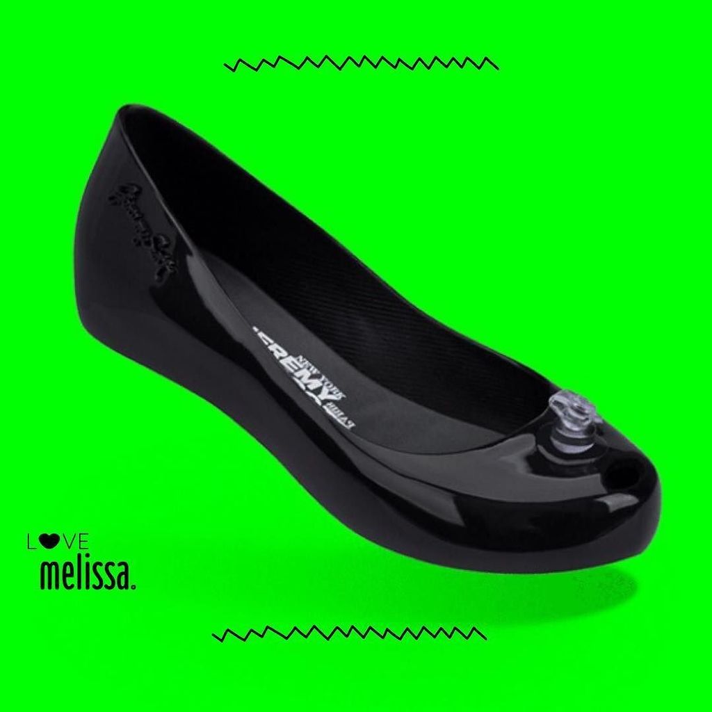 lovemelissa_mx's tweet photo. Si no sabes quién es #jeremyscott, no te los mereces. Tallas 24, 25 y 26 disponibles #15of… https://t.co/bXe2prN7Cy https://t.co/tXmcZ69yYN