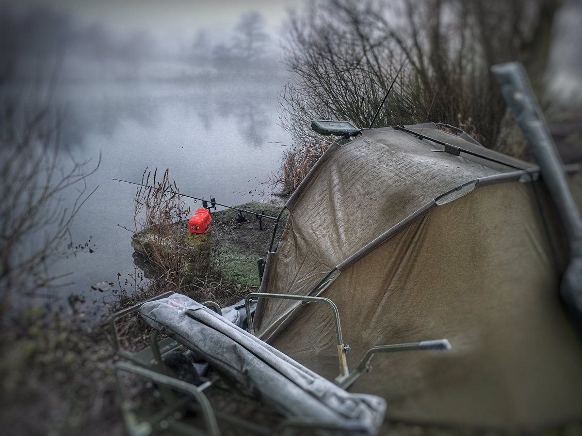billyX21BAV's tweet photo. Brilliant couple of days away, 3 fish but nothing massive, but at lest it's a fish in December! #ilovewintercarping #carp #winter #urbanbait https://t.co/mDJdVyHA9o