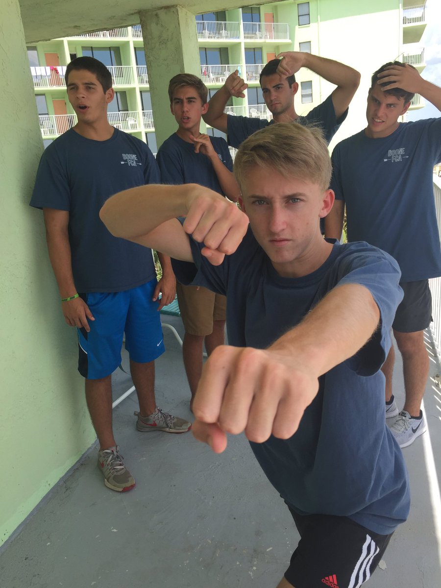 Haaaackedacct's tweet photo. Happy birthday kid #rl #knex #polfwack #bees? #cap'n #charliegeorgia #mattgnar #getheraccomplished https://t.co/2VOyej6MYv
