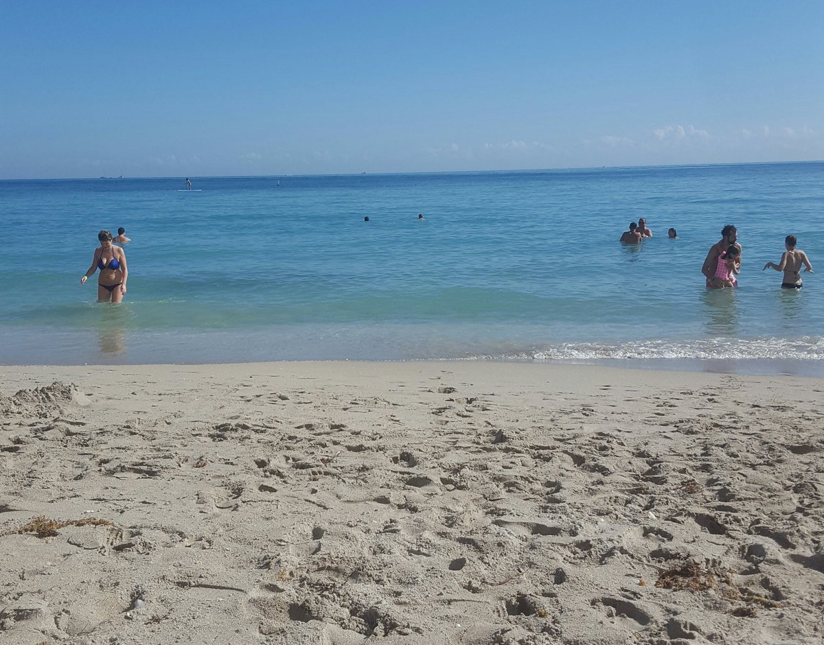 gabbjira's tweet photo. You know you're a grad student when you're going over a syllabus for next semester while at the beach #englishma #sunnyislesbeach https://t.co/QKxHTWIDaH