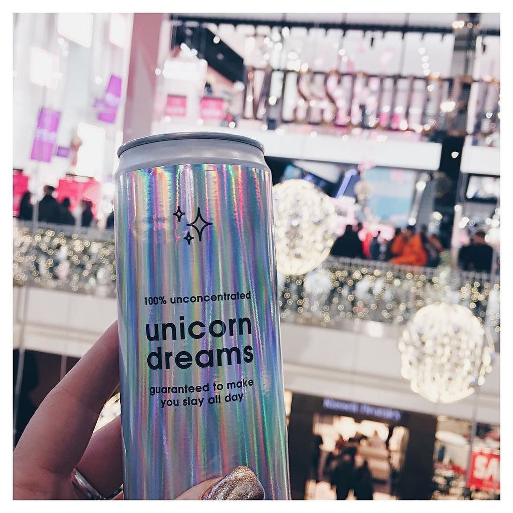 jacintadawn's tweet photo. Loveee the new @missguided store 💖 #unicorndreams #missguidededIRL #holographic #missguide… https://t.co/zs90B8ikOf https://t.co/qqJ9548G4d