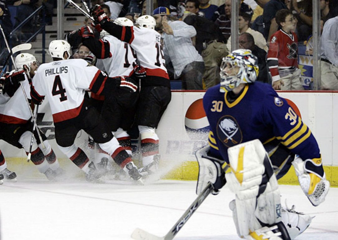 TrevorStruthers's tweet image. #ThrowbackThursday to the biggest goal in #Sens history! #Alfie #Celebrate11