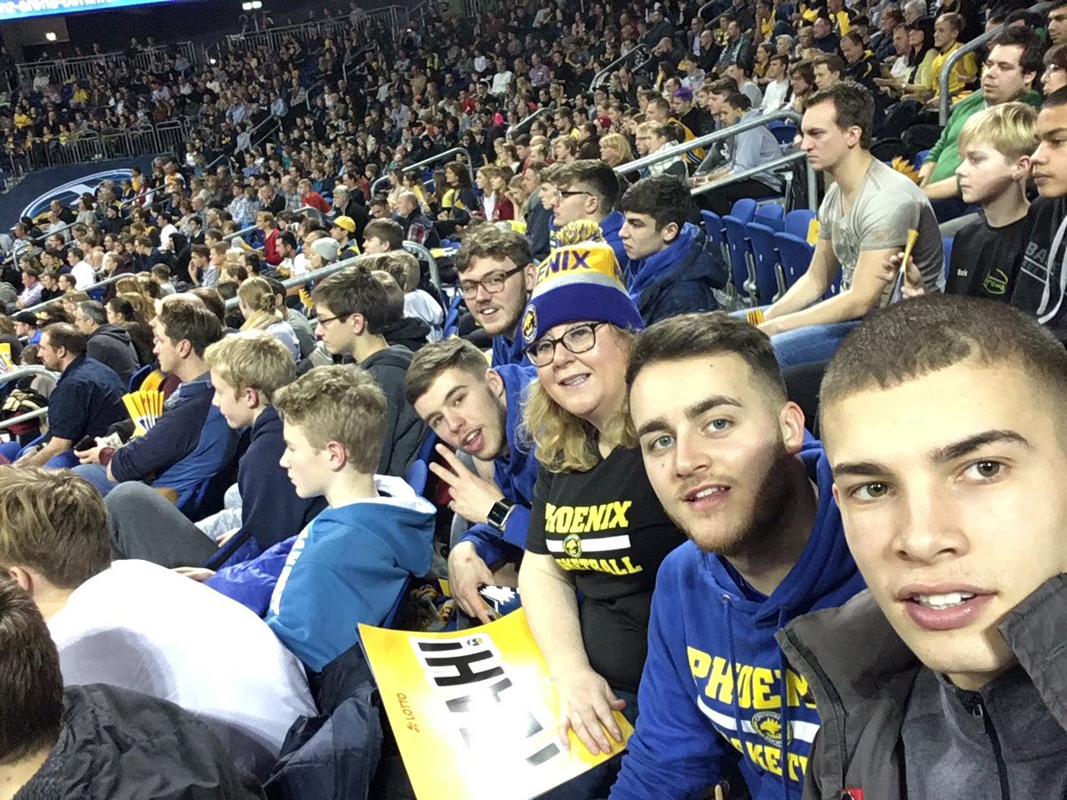 CPhoenixJrsBC's tweet photo. Hello @albaberlin!! We are Cheshire Phoenix here from England supporting Alba Berlin tonight 🏀💪🏻🇩🇪🇬🇧 https://t.co/chPDeFTrGh