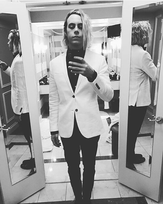 Rydellington_la's tweet photo. Oh baby! ❤❤❤ riker is sexy😊😊 @rikerR5 💋 #Ross21st #Vegas https://t.co/bX7mBzmFUs