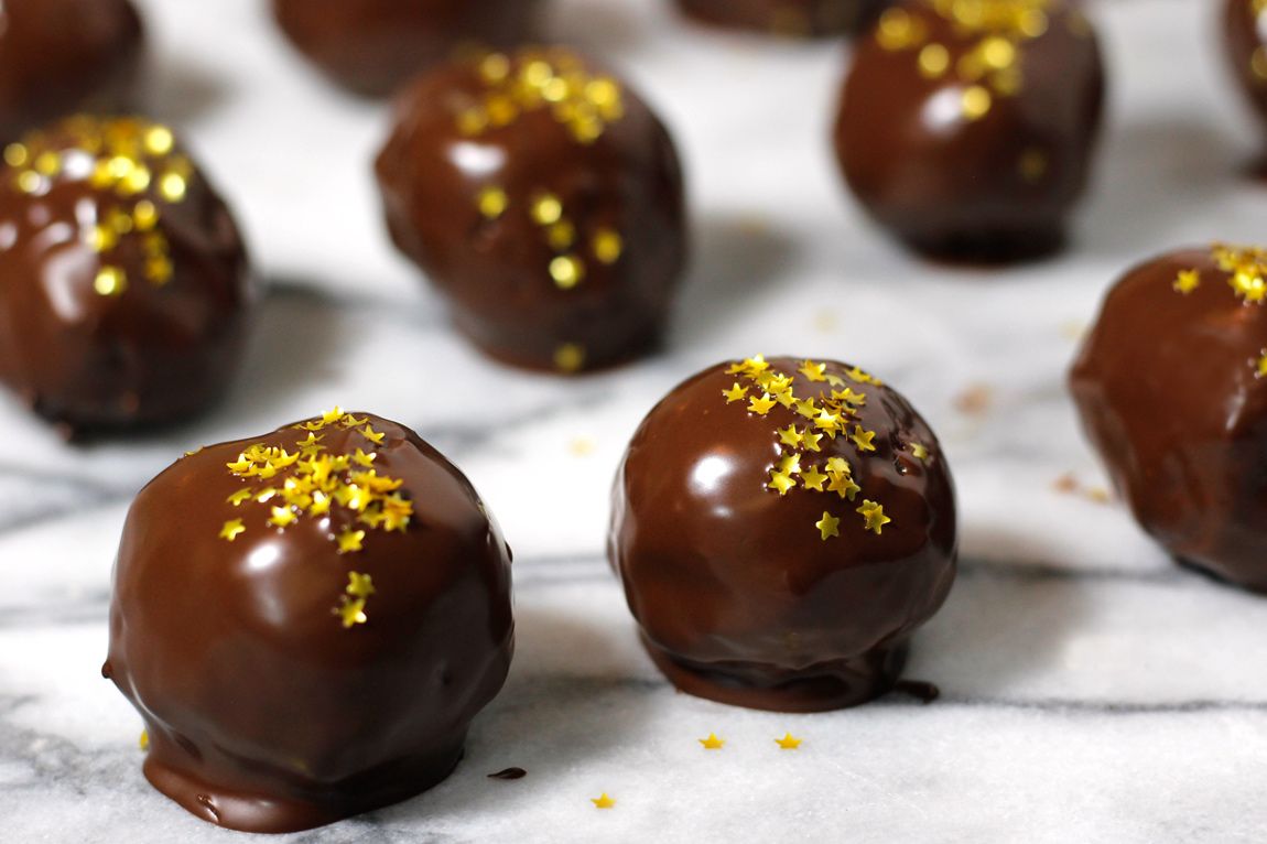 ImiSnid's tweet photo. Dark #Chocolate Cream #Truffles
#vegan #dairy-free
Green Smoothie Gourmet
https://t.co/5WtEeSoIR1 https://t.co/mvGwUOVjhM