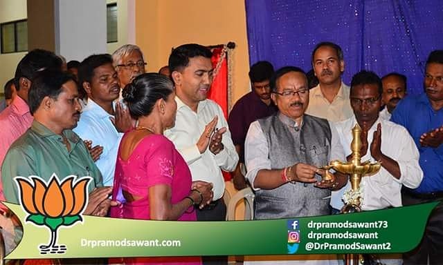 DrPramodPSawant's tweet photo. Inauguration of Govt Primary School Surla CM Shri Laxmikant Parsekar & Dr. Pramod Sawant
Powerd by:- #ominfinity
#bjpgoa #drpramodsawant https://t.co/v46etSOJsf