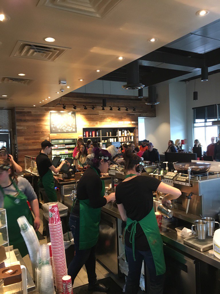 Cheer event has started with over 22 customer in line 👏🏻<a href="/amy_tingler/">Amy Tingler</a>