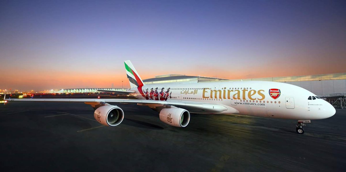 GoonersMexico's tweet photo. Año nuevo, avión nuevo, vaya manera de comenzar el año para el equipo, hermoso diseño! #HelloArsenalA380
Foto: @Arsenal https://t.co/kqwvT9WQO3