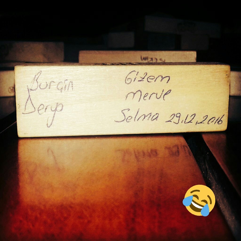 BurcinPasak's tweet photo. #bu #kızlar #beni #gülmekten #öldürüyor #ya 😉😃 https://t.co/FOUXG831Aq