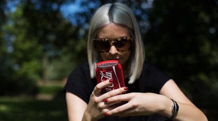 Zac_Posen's tweet photo. @Gemmastyles is keeping it cool with these #ZPframes by @KenmarkEyewear 😎 https://t.co/du97DPRYEb