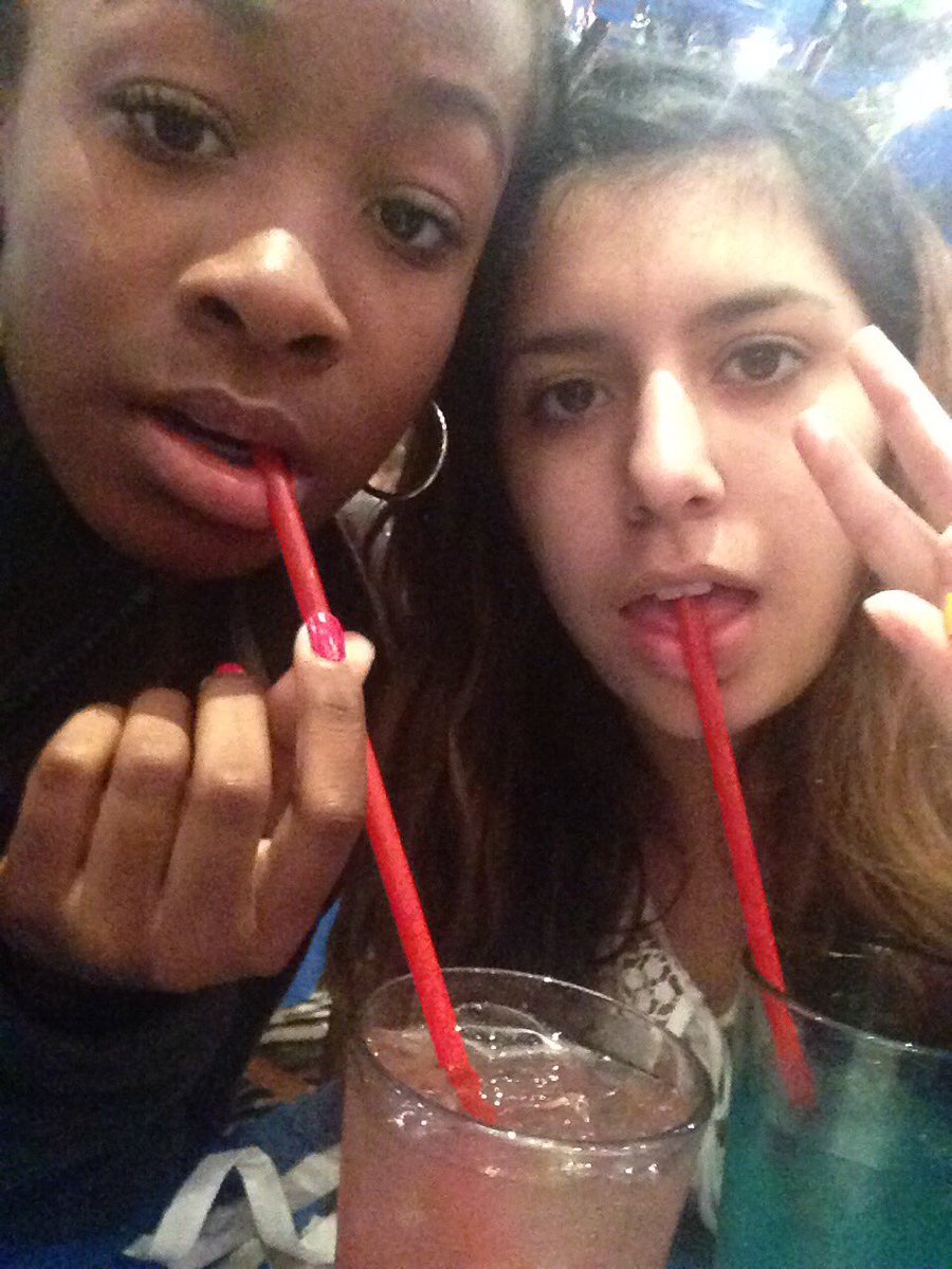 aIicia_'s tweet photo. HAPPBIRTH TO @vngxlicv 🎉❣️ I love u and miss u so so much!!!! :') hope I can see u again soon 💙💛❤️ #ursoold #gma #rapperanneg #loveu https://t.co/Vy8YkMRtfr