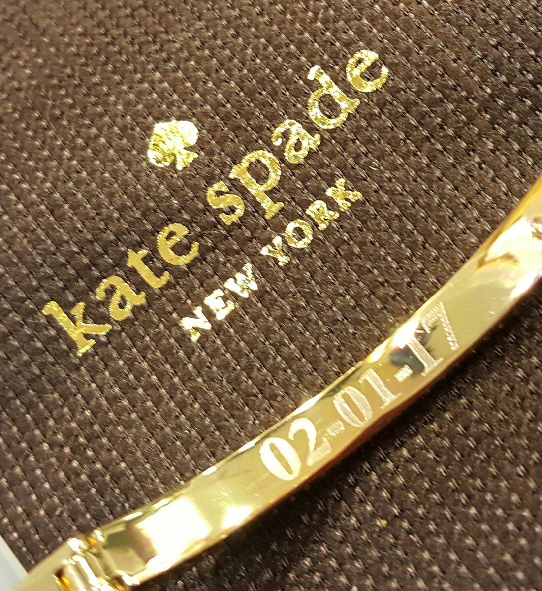 Nodding_Cobbler's tweet photo. Fine Jewellery engraving come to us #katespade #katespadenewyork #kscourier #Personalization #giftideas #weddingideas #shoerepair #wedding https://t.co/z9GASigbqP