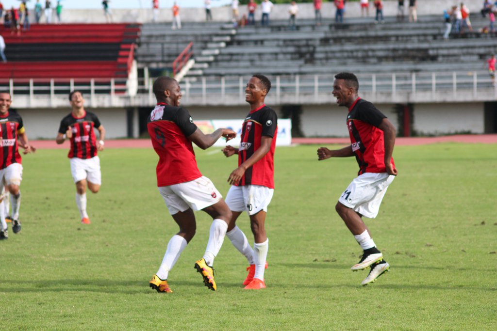 Portuguesa_FC's tweet photo. #Primera: Recordamos nuestro triunfo (3-2) sobre Deportivo Anzoátegui.  Manzano, Blanco y Mosquera protagonistas. #TC2016 #Momentos2016 👀👇⚽️ https://t.co/5vNJY7URME