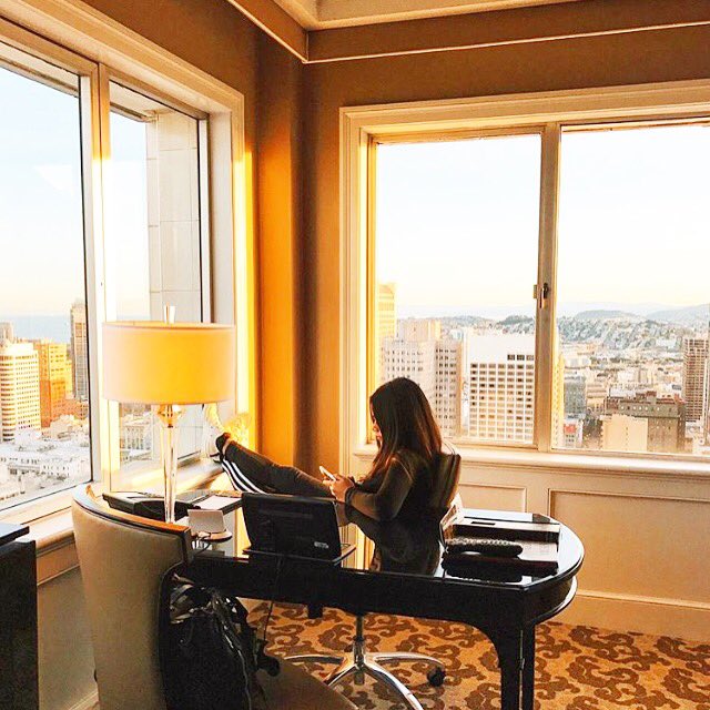 nov_2_remember's tweet photo. 2 DAYS LEFT! Want to win a weekend stay at the @fairmontsanfrancisco with dinner and bubbly?  Enter to win BIG. Thx @sari_arambulo 📸 https://t.co/6bo2tPud12
