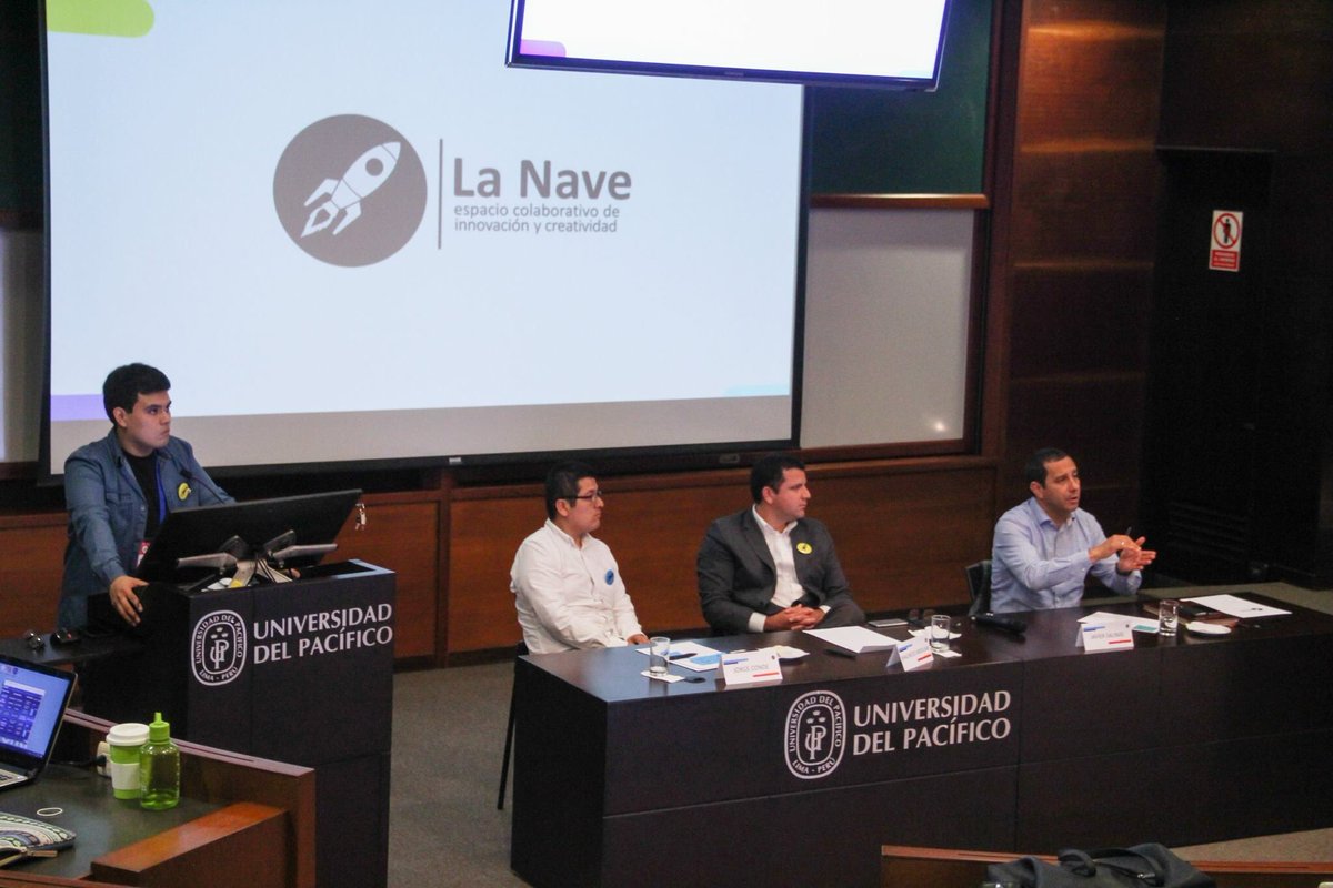 LaNaveUP's tweet photo. Graciasa MauricioAndujar d @meetLIQUID,JorgeConde d @BroderJobs yJavierSalinas d @EmprendeUP quienes nos acompañaron enel despegue d #LaNave https://t.co/UJAUbdzziR