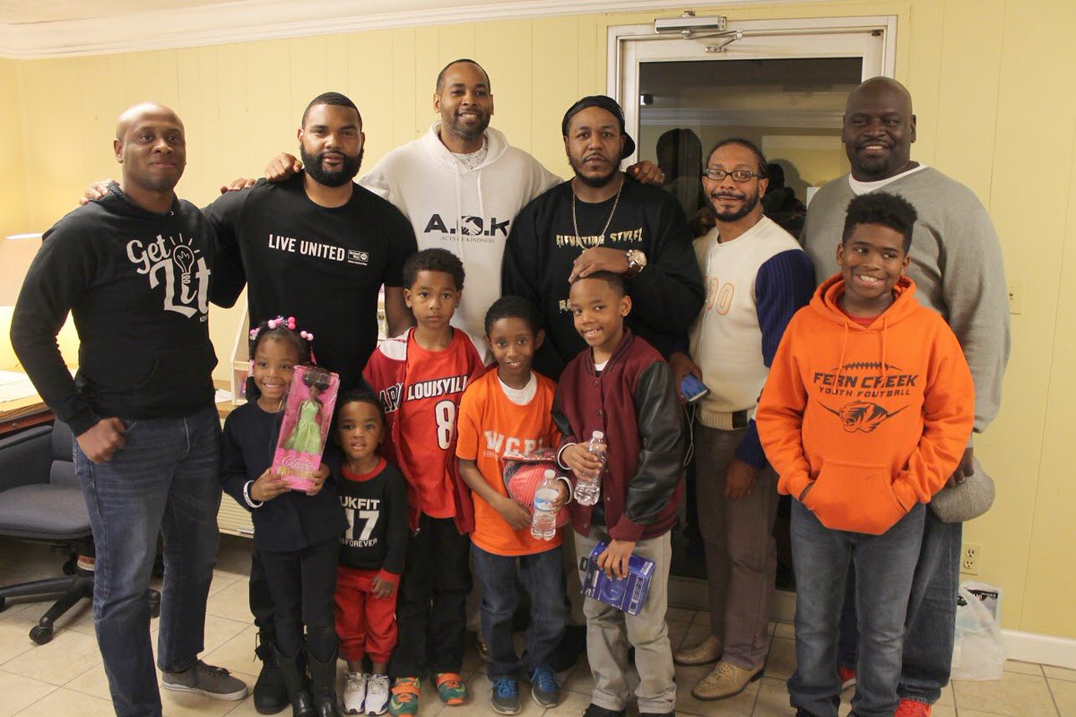 "The idea of a reading space in my barbershop was a perfect fit for me, because "I'll do anything for the kids!"​ metrounitedway.org/servlet/eAndar…
