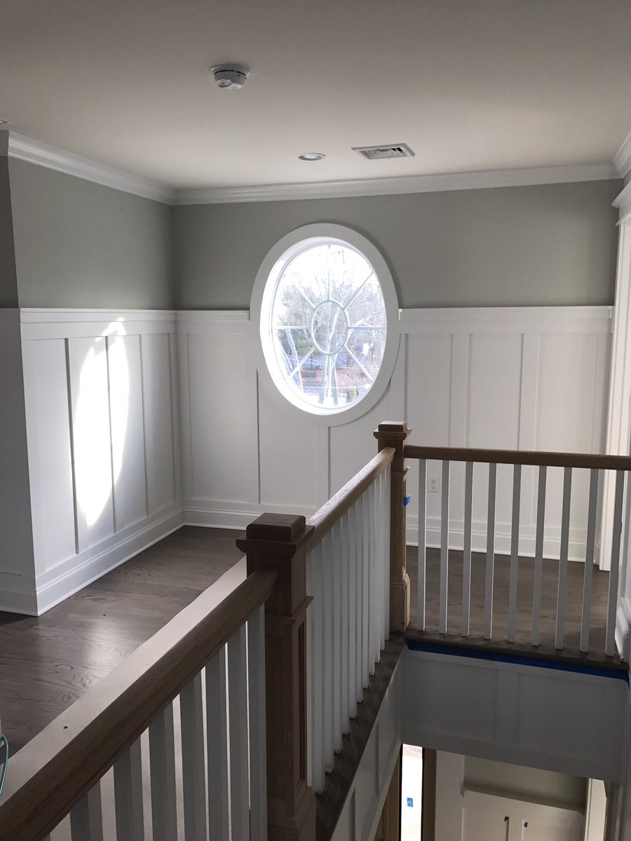 AMBmodular's tweet photo. Taylor is working hard to get this house move-in ready! #oceancounty #newhome #circularwindow #wainscoting #modular https://t.co/Ou0Sv4qLsr