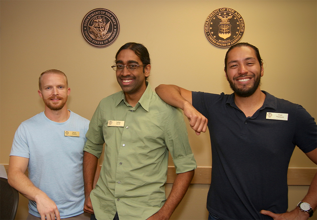 UTexasStudents's tweet image. Learn how @ut_dos inspired community by celebrating Longhorn veterans during Veterans Week. Bit.ly/VeteansWeek2016 #UTFallRecap