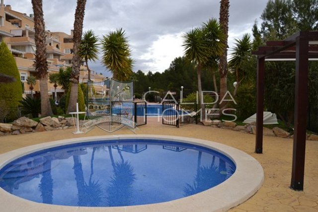 CalidaHomes's tweet image. 2 bed apartment with large private terrace sold fully furnished on a beautifully maintained complex Murcia-calidahomespropconsult.com/view-property/…