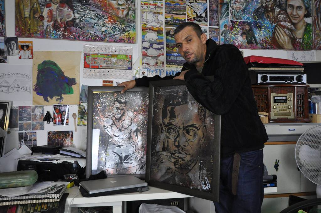 blankspacescdf's tweet image. Local Artist Collaborates with Homeless Charity blankspacescdf.wordpress.com/2016/12/29/loc…