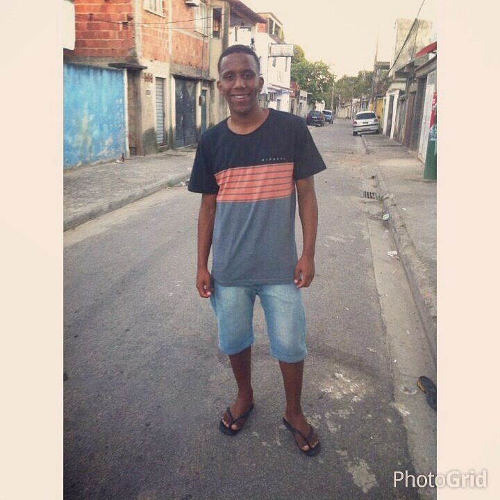 VnLaranjinha's tweet photo. Reclamar menos e agradecer mais 🙌🎄❤ #boanoite #denatal #sóagradecer #pretinho https://t.co/leKYeoqxmt