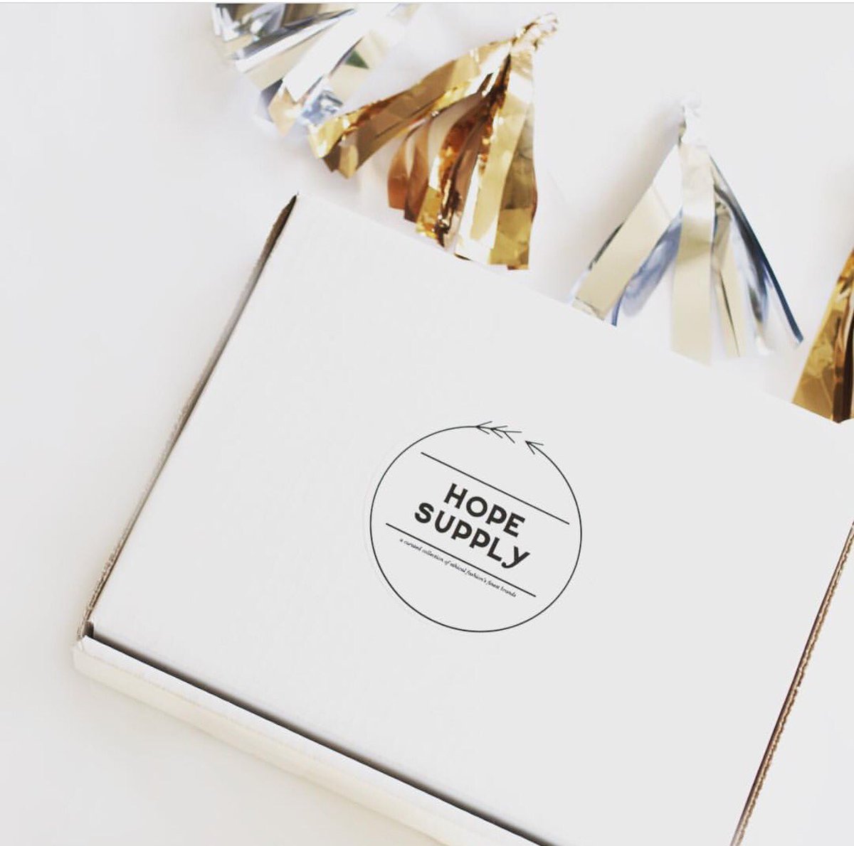 laudethelabel's tweet image. Our partners in hope @MiEsperanza2's holiday Hope Supply Box is 50% off with code HOLIDAYHERO. 
bit.ly/2idtbAw #ATribeWithPurpose