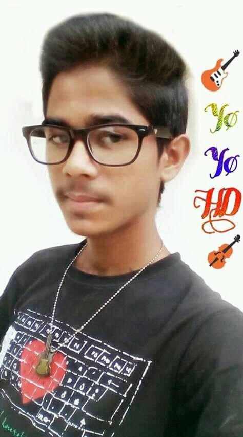 officialyoyohd's tweet photo. Hd v kisi se kam nhi https://t.co/Wlk2ERhC5r