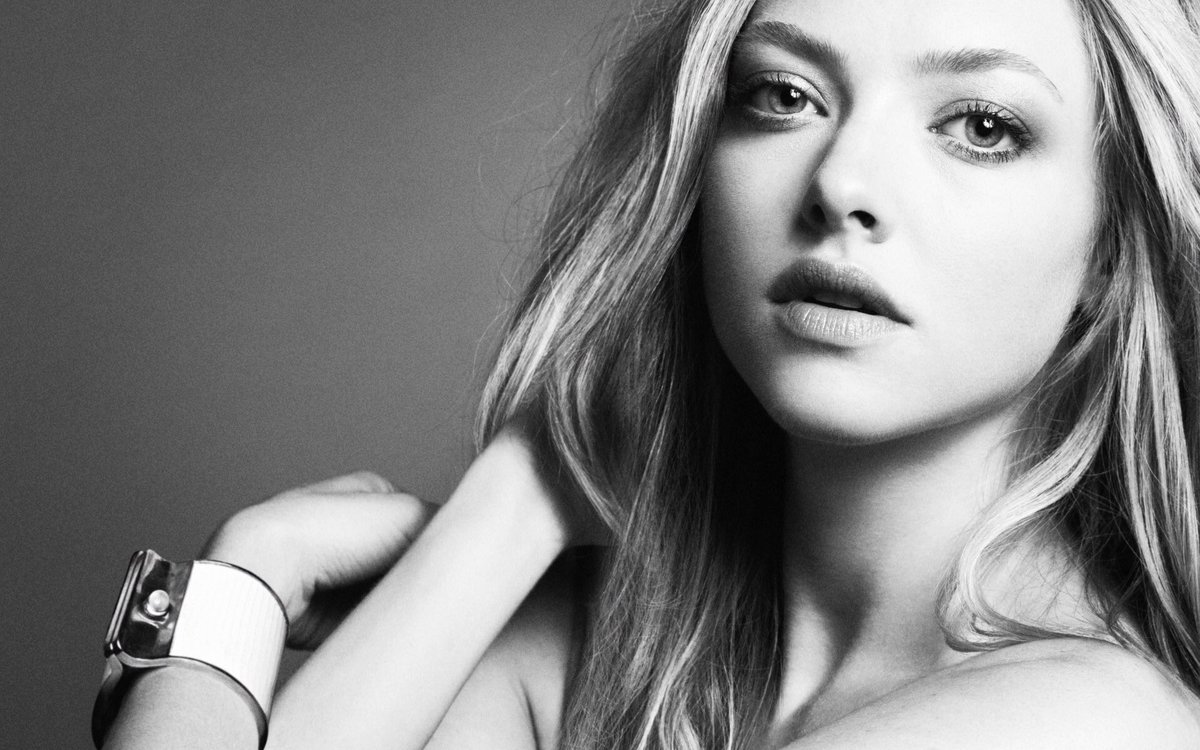 😇"Who are you....? Luke....?"😇
😇A Star Wars/Jedi OC😇
😇FC: Amanda Seyfried😇
😇Ships w/Luke Skywalker😇
😇RT 4 the lost Jedi princess?😇