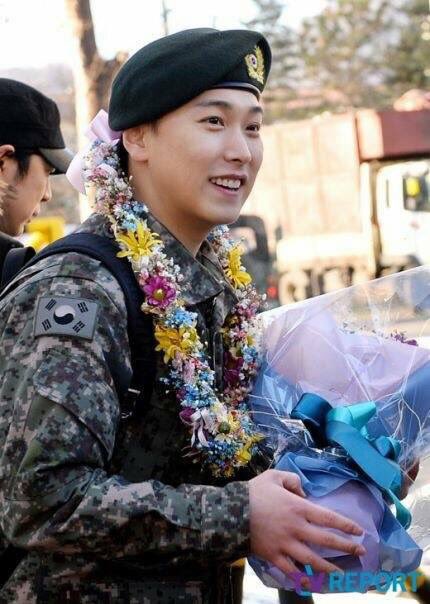 [HD PIC] 161230 Sungmin's Military Discharge - Flowery Sungminnie~^^ #WelcomeBackSungmin [4P] (Cr:As Tagged)
