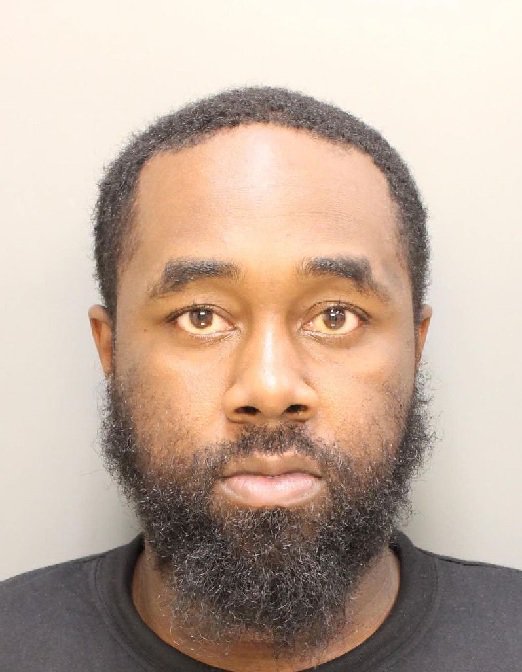 PhillyInquirer's tweet photo. Man with history of drug arrests charged with killing South Philly grocer, 81, over piece of jewelry, cops say. https://t.co/uFAtuB0Iz3 https://t.co/n9O0Eu4ziv