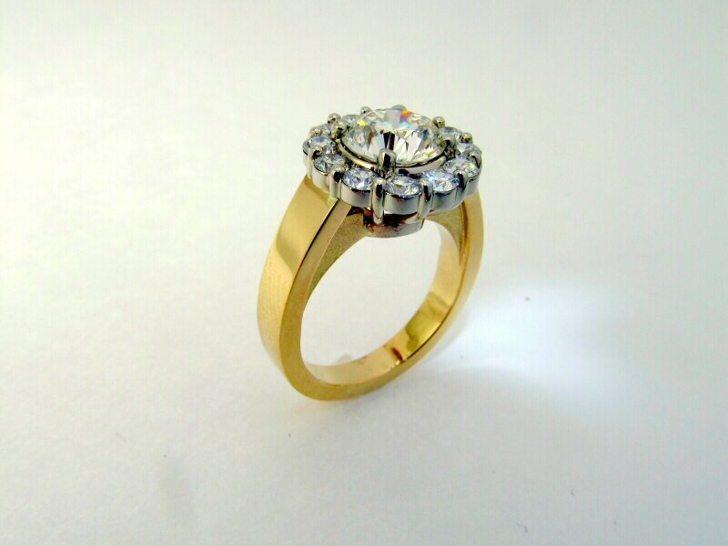 YankeDesigns's tweet image. Ladies 14kt Yellow and White Gold Custom Diamond Ring.