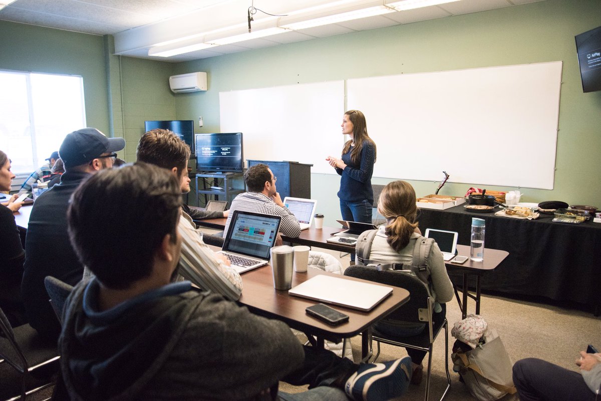 GOD_Intl's tweet image. The best teachers never stop learning. @AcademyforGOD teachers spend their "break" improving their skills!