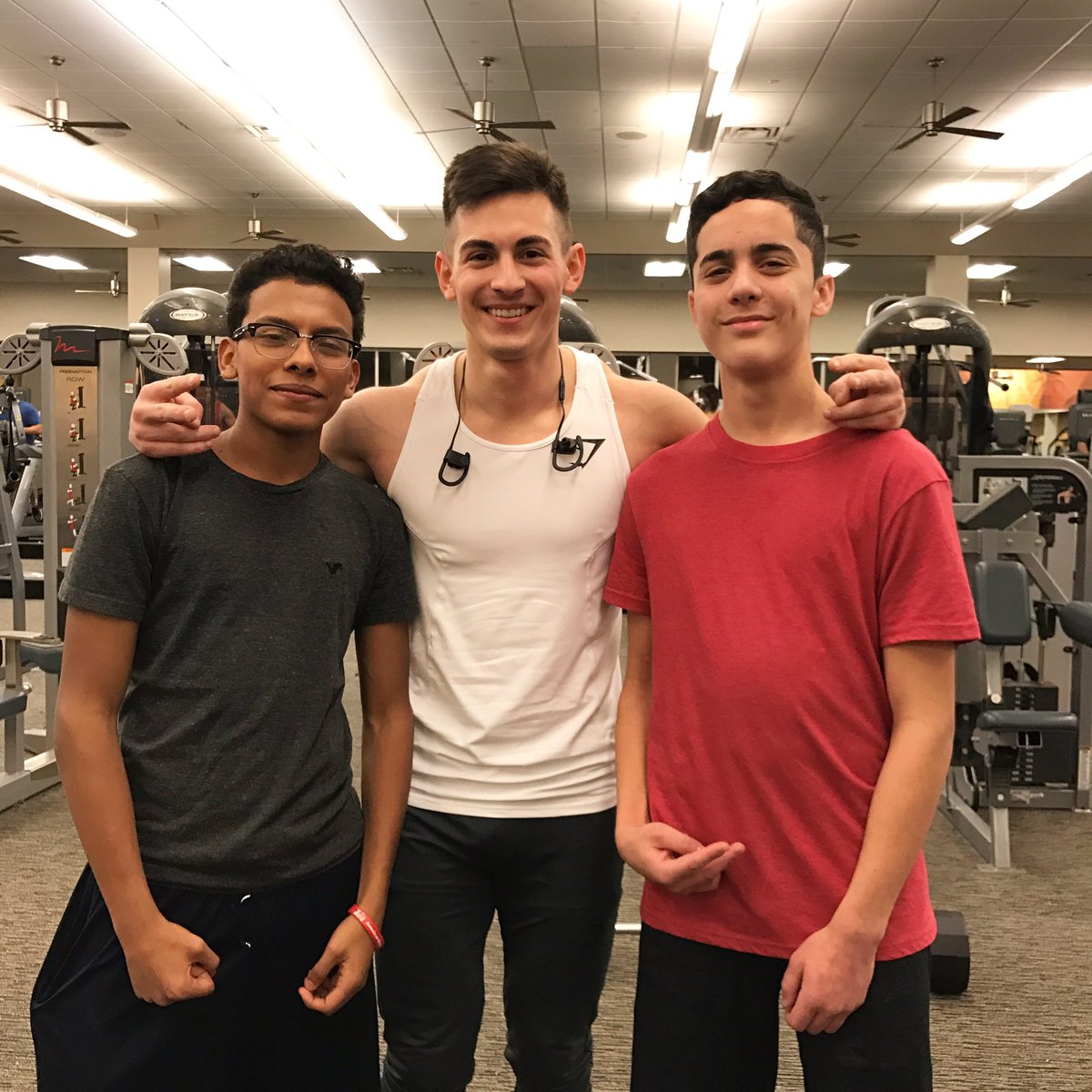 Censor's tweet photo. Ran into some awesome dudes who said they love watching my videos. Love you guys and thank you for changing my life 👊🏻 https://t.co/0WxhjZ3Ofz