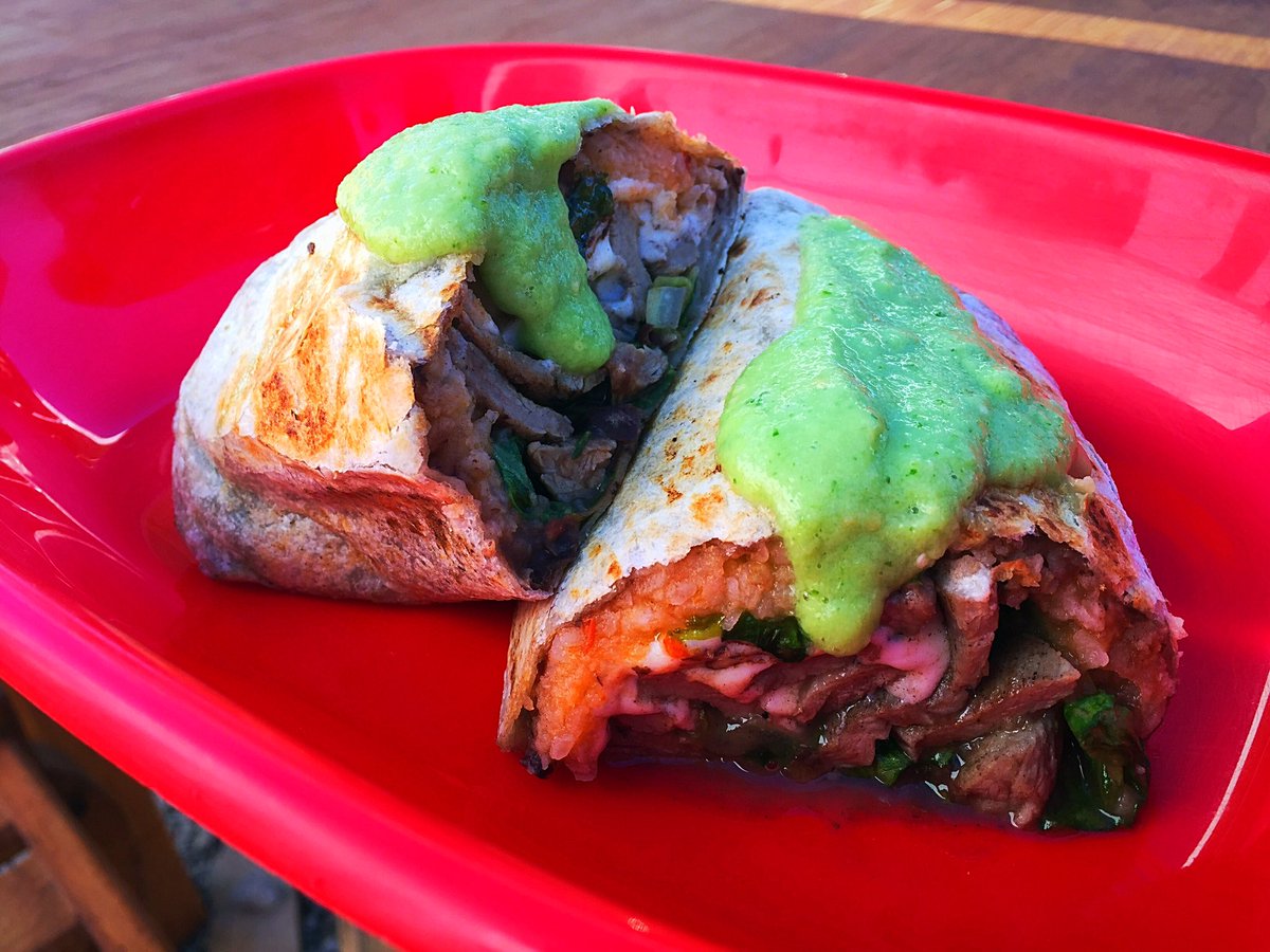 elchilango_mx's tweet photo. El norteño, nuestro burrito de arrachera. Vengan a probarlo a @streetfoodcenter #Pachuca #comechido #comechilango https://t.co/u2qJsoFT7k