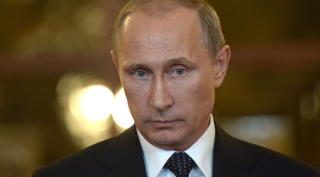 President Obama just took unprecedented steps to punish Russia for its cyberattacks vox.com/policy-and-pol…