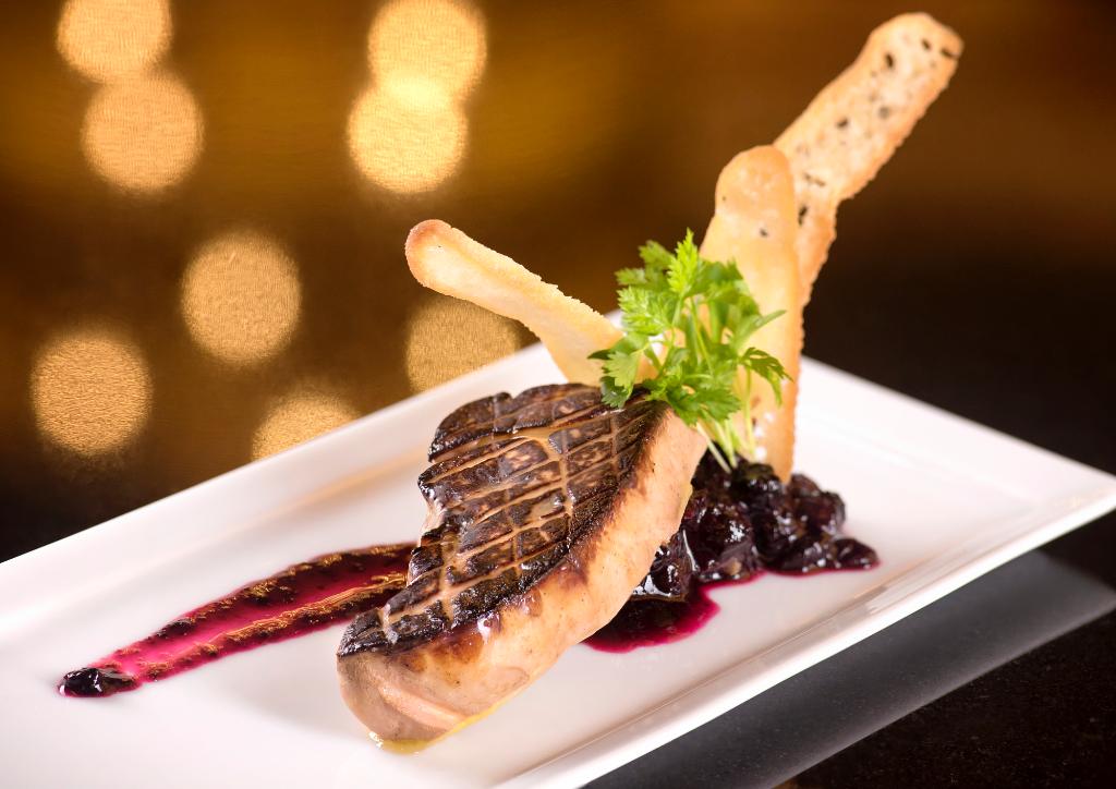 BeauBiloxi's tweet photo. Bring your appetite and we'll provide the delicious dish. #BRPrime https://t.co/SIAeZtUFY3