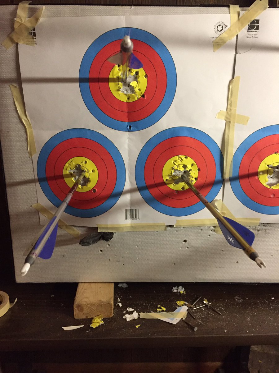 _sarasherman_'s tweet photo. 120 arrows tonight. Getting #Vegasready #CountdownToClassic #CountdownToVegas https://t.co/Yd6nQwzrlY