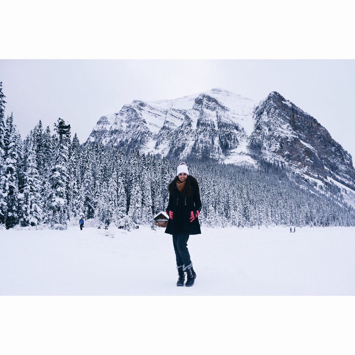 warshahaha_'s tweet photo. From snowy days in Canada to makeup melting days in Florida #winterbreak2016 https://t.co/lunNRaU5EC