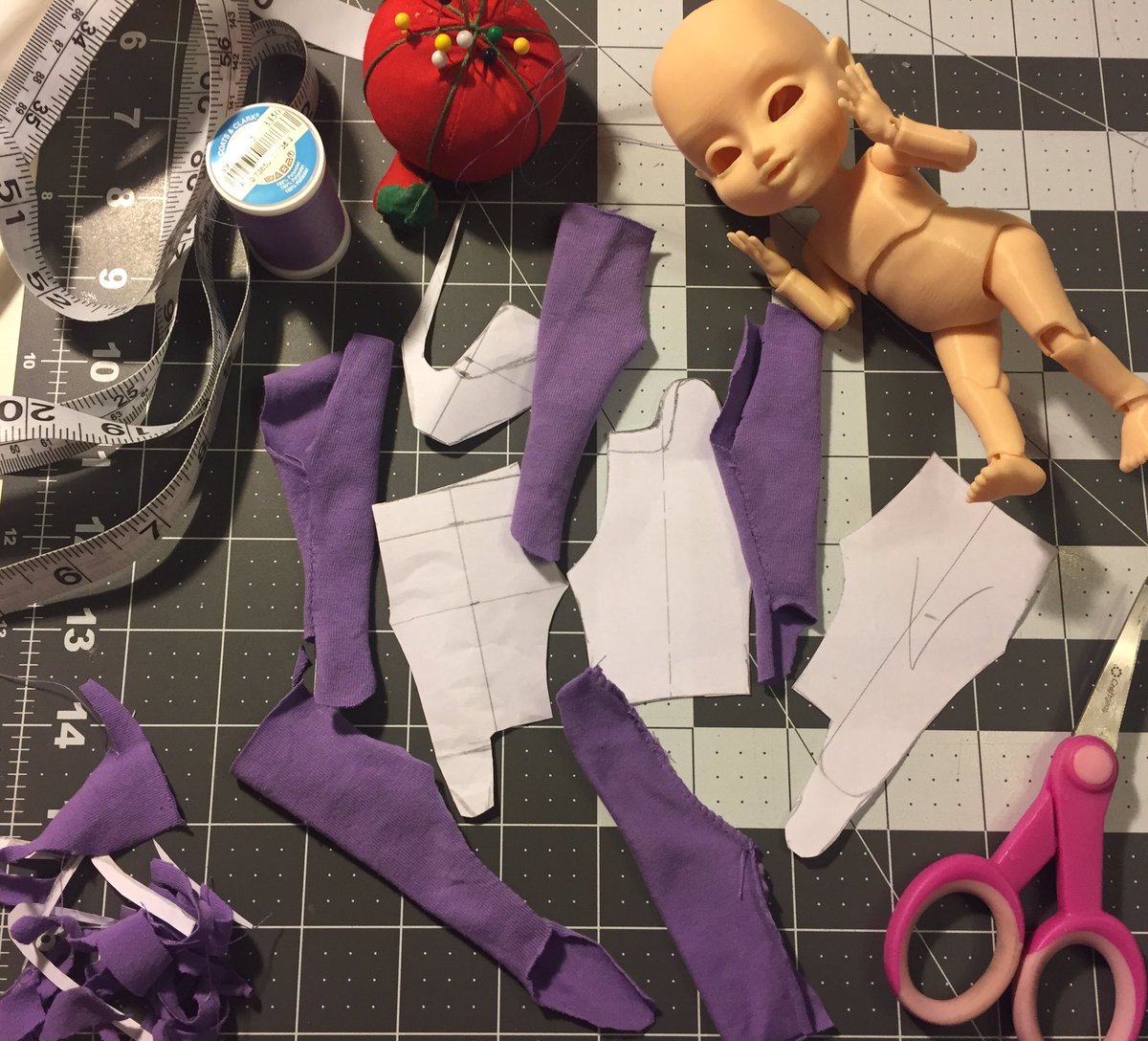 legranddoll's tweet photo. This is about how to get the right pattern 😂
#legranddoll #3dprinted #bjd #dollclothes #tinybjd #handmade #sewing https://t.co/awTTLBtfXF